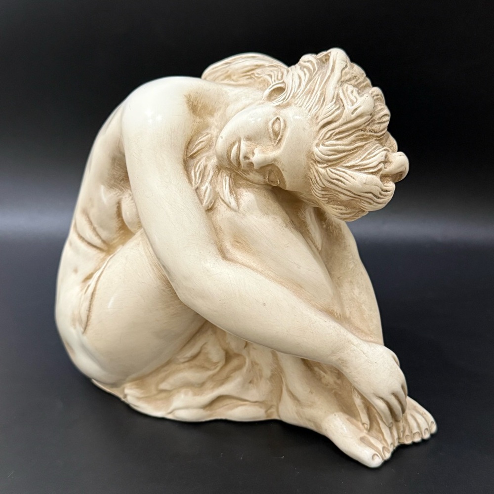 Vintage MCM Universal Statuary Corp. 1962 Chicago 7” Sitting Nude Lady Statue